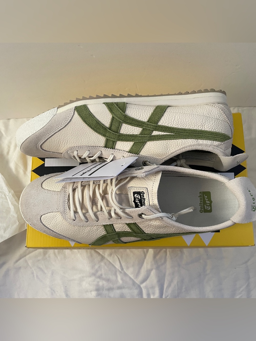 BNIB Onitsuka Tiger Mexico 66 SD in Birch Green